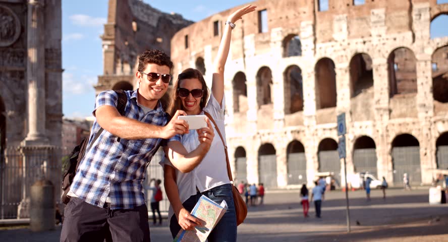 Taking Selfie Smartphone Tourism Rome : стоковые видео (без ...