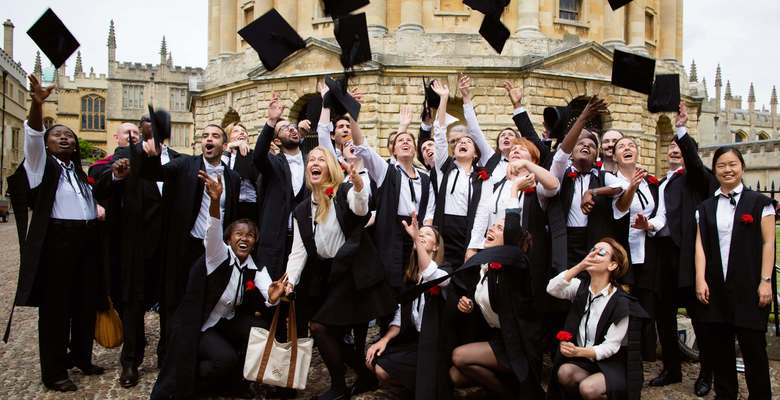 Куда пойти учиться: 7 различий между Оксфордом и Кембриджем ...
